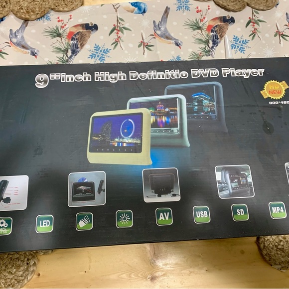 Universal 9" HD LCD Clip-on Car Vehicle Headrest Monitor Display Screen (Pair) - Picture 3 of 9